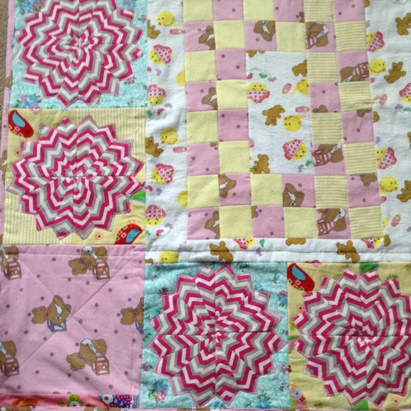 NWOT Handmade Baby Quilt Blanket Scrappy Flannel Multicolored Quilted Bedding - Picture 2 of 7